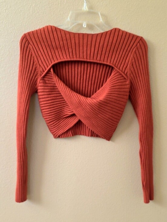Urban Outfitters Sweaters - Urban Outfitters Burnt Orange Tayla Twist Front Crop Sweater - Size Large